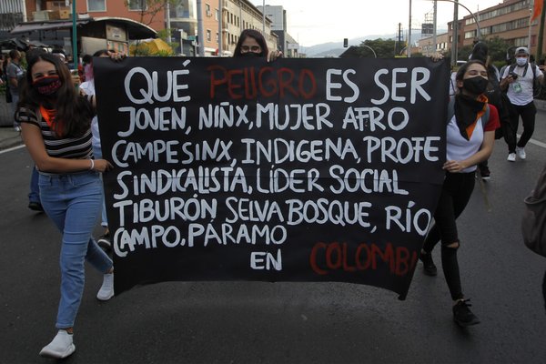 Colombia - HRDs in danger sign
