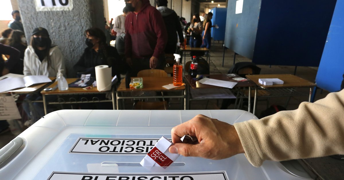 Incertidumbre en Chile por rechazo plebiscitario del proyecto de constitución
