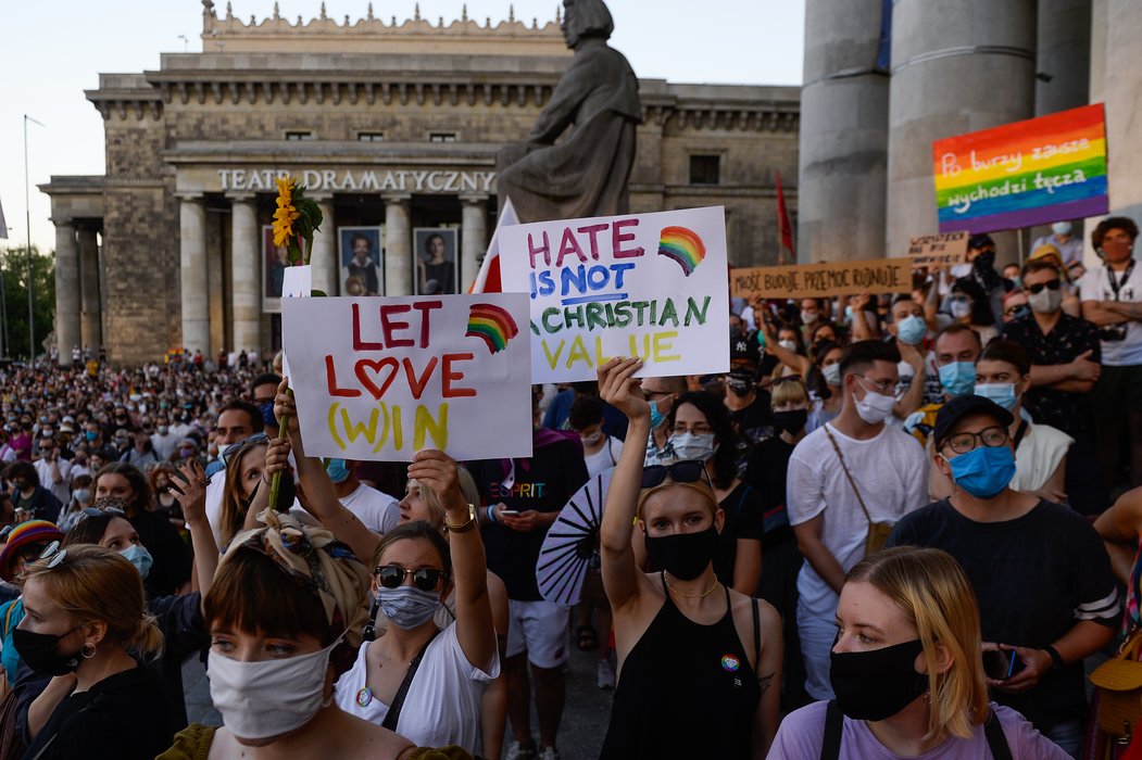 Crackdown on LGBTI rights continues; feminists protest over withdrawal from  domestic violence treaty - Civicus Monitor