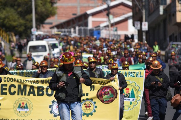 Gold miners march in La Paz 2023