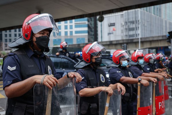 Malaysian anti-riot police Jan 2022
