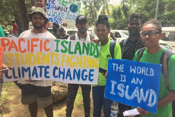 Pacific students protest on climate change May 2022