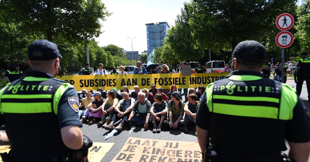 Harsher treatment by police towards climate protests versus farming ...