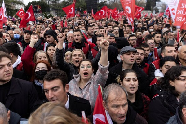 Turkey protests ban on Instanbul Mayor