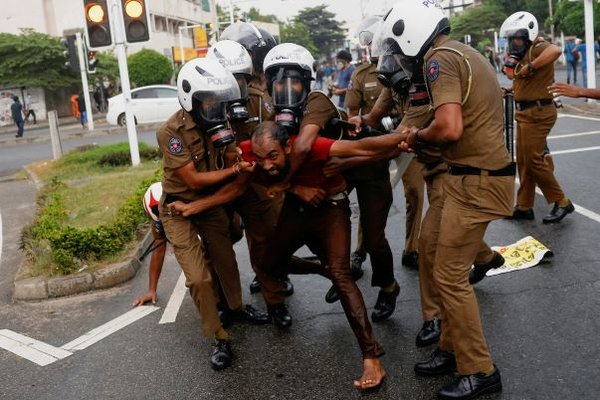 Sri Lanka protest arrest 30 Aug 2022