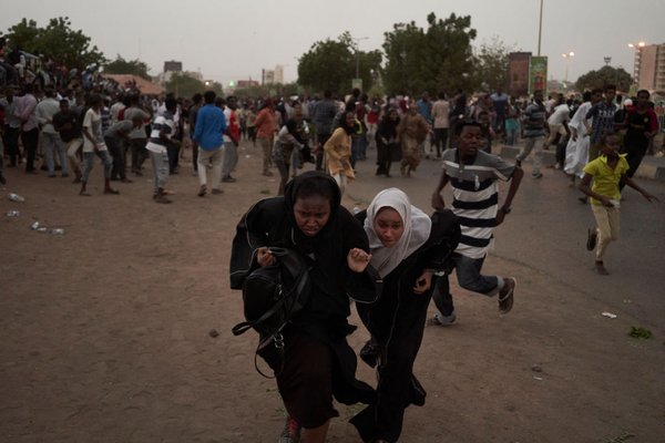 Sudan protesters run-30 June 2019 crackdown in Khartoum